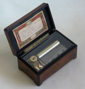 &quot;Mandoline&quot; cylinder musical box